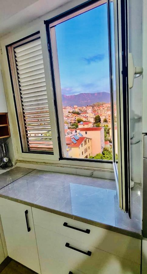 Avi - Daily Rent Apartment Tirana Exterior photo